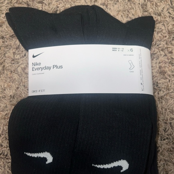 Nike dri fit socks 6 pairs black - Picture 2 of 5